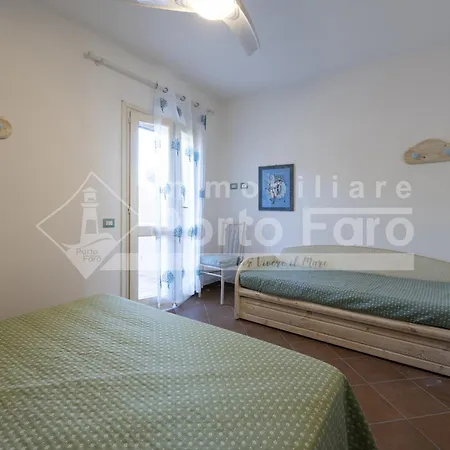 Lejlighed L301 - Bilocale Caposchiera Con Giardino E Vista Sulla Di Porto Mannu *